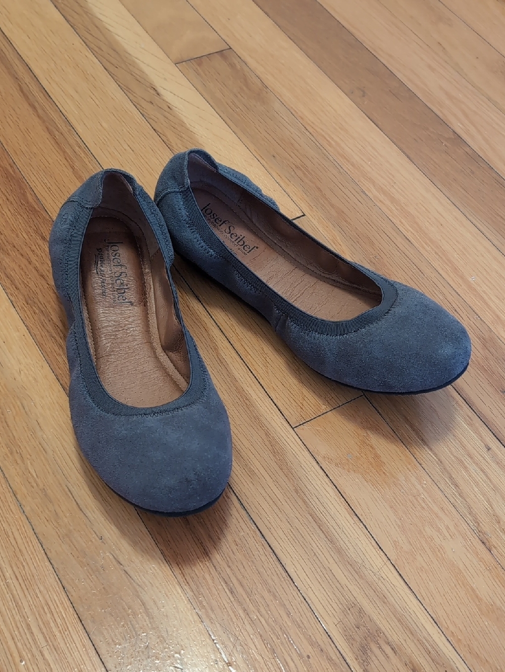 Josef Seibel Pippa 33 Gray Suede Ballet Flats
